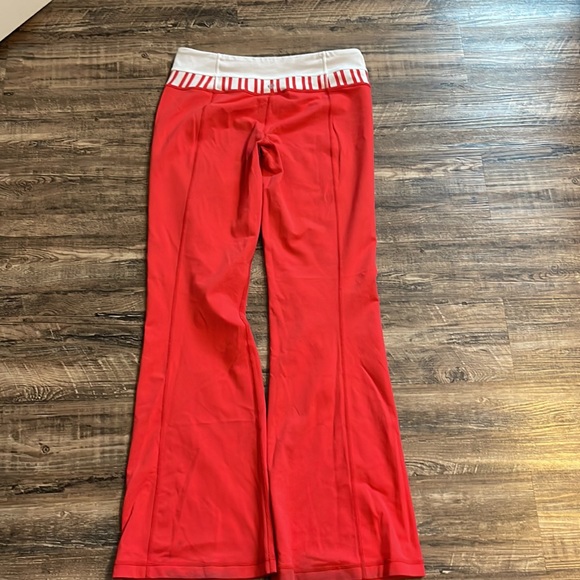 Lululemon Reversible Groove Pant - Picture 7 of 7